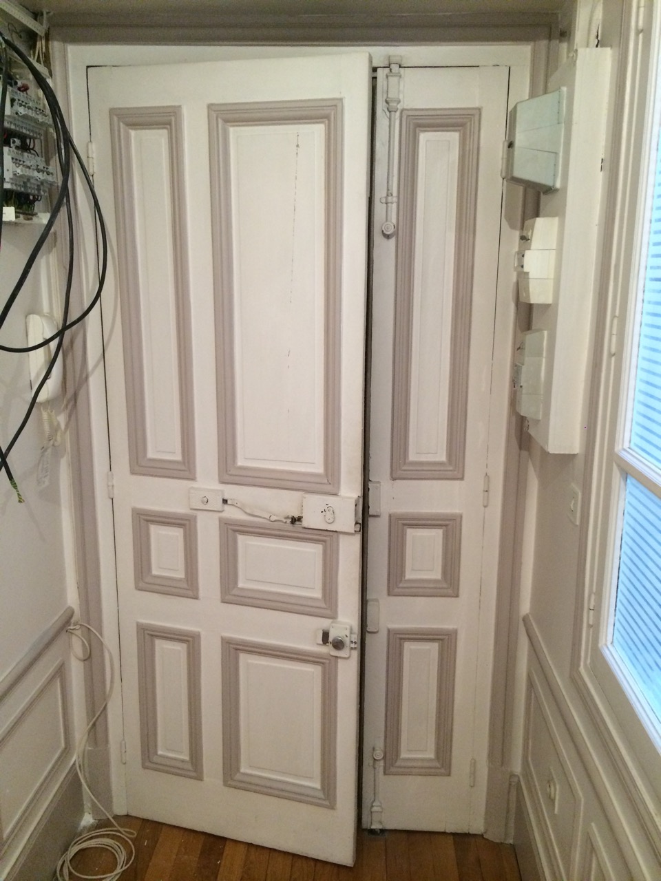 Ancienne porte d'appartement à double battant avant blindage à Reims